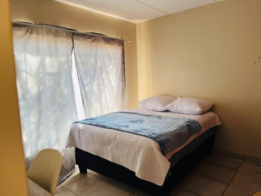 2 Bedroom Property for Sale in Waterval East North West